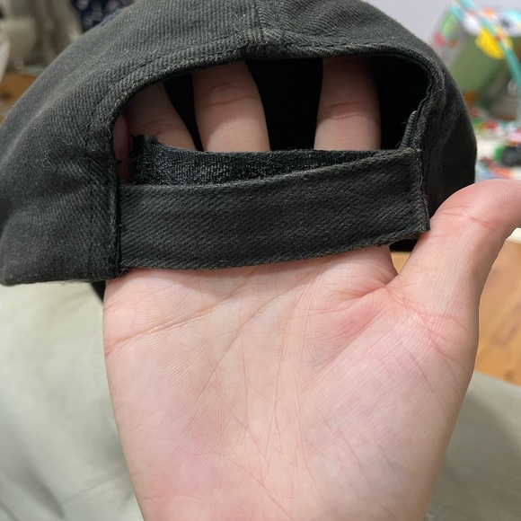 Classic Baseball Cap with Balenciaga embroidered logo - Picture 5 of 6